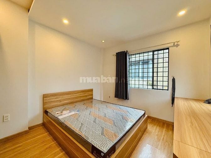 CHỦ CẦN BÁN GẤP NHÀ GẦN SÂN BAY NGANG 6M ĐÚC 2LẦU 3PN FULL NỘI THẤT