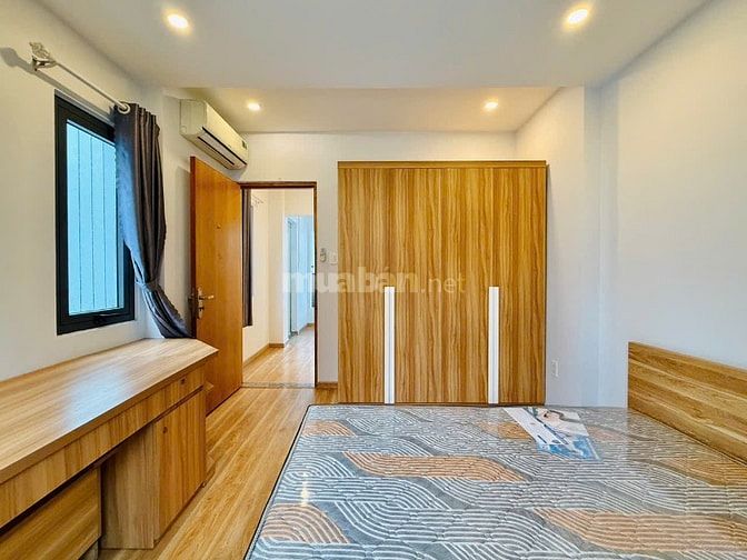CHỦ CẦN BÁN GẤP NHÀ GẦN SÂN BAY NGANG 6M ĐÚC 2LẦU 3PN FULL NỘI THẤT