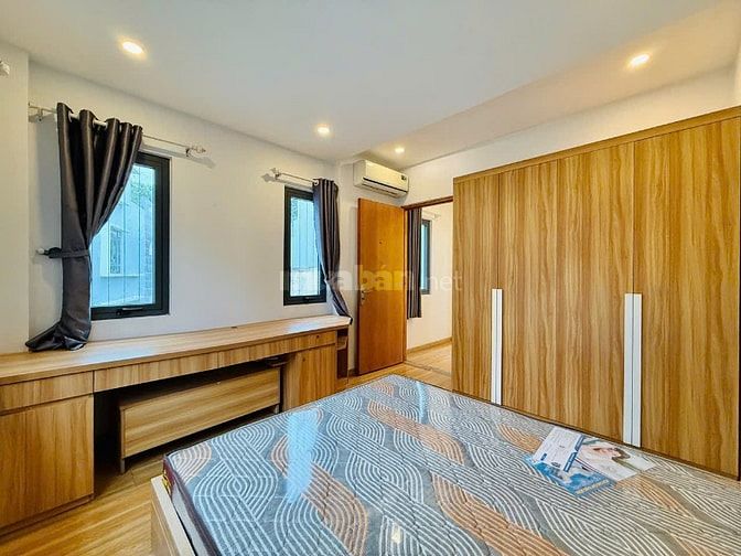 CHỦ CẦN BÁN GẤP NHÀ GẦN SÂN BAY NGANG 6M ĐÚC 2LẦU 3PN FULL NỘI THẤT