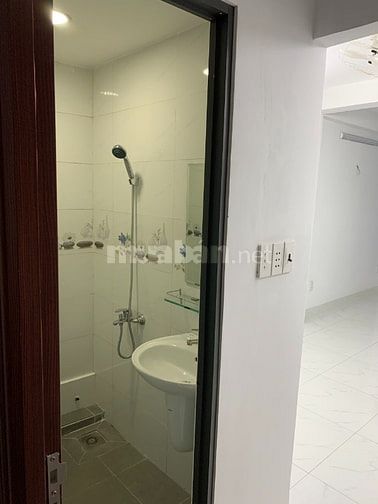Nhà cho thuê nguyên căn mới đẹp, dt 3,5 x 9, 3 lầu giá 16tr/tháng, hXh