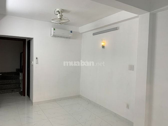 Nhà cho thuê nguyên căn mới đẹp, dt 3,5 x 9, 3 lầu giá 16tr/tháng, hXh