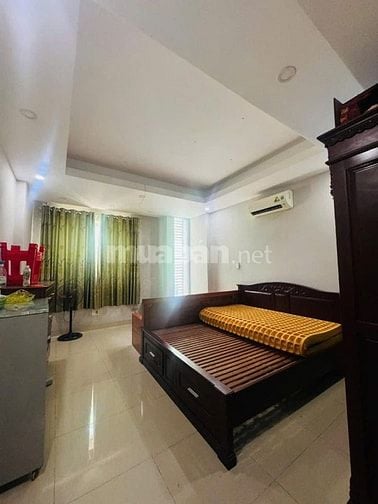 BÁN NHÀ ĐẸP VÀ TẶNG LẠI TOÀN BỘ NỘI THẤT . ĐƯỜNG TRƯỚC NHÀ 8M 
