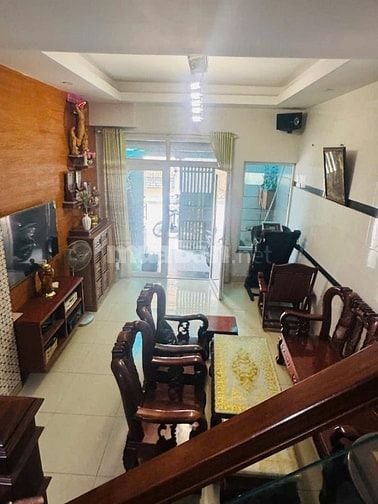 BÁN NHÀ ĐẸP VÀ TẶNG LẠI TOÀN BỘ NỘI THẤT . ĐƯỜNG TRƯỚC NHÀ 8M 
