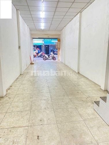 Cho thuê nhà mặt tiền Phạm Thế Hiển, P4, Q8 giá 20tr
