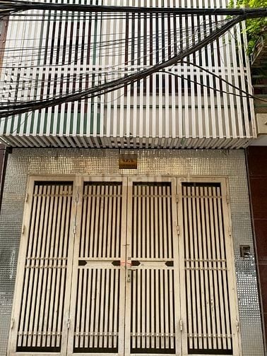 Cho thuê nhà ngõ 151A phố Thái Hà, 50m2x 5 tầng hiện đại, ô tô vào nhà