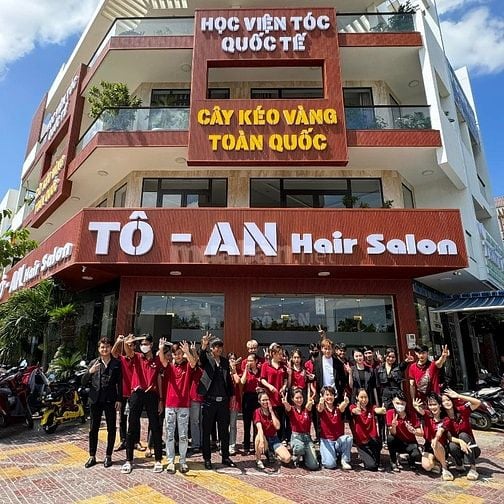 CHO THUÊ NHÀ LÔ GÓC 18M MẶT PHỐ CHÙA LÁNG – NGAY GẦN ĐH NGOẠI THƯƠNG