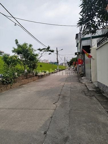 bán đất Ngọc Thụy 90m2. Mặt tiền gần 5m. Ô tô tránh. Giá hơn 9 tỷ
