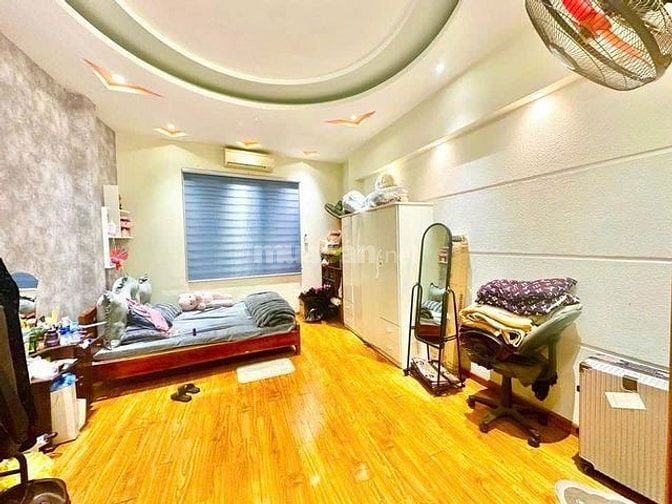 Bán nhà Nguyễn Khang, Cầu Giấy, 5 Tầng mới, Nội thất hiện đại, 7.9 Tỷ