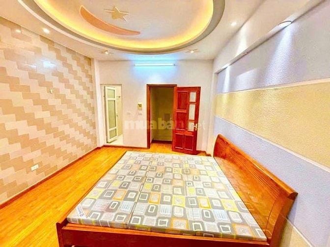 Bán nhà Nguyễn Khang, Cầu Giấy, 5 Tầng mới, Nội thất hiện đại, 7.9 Tỷ