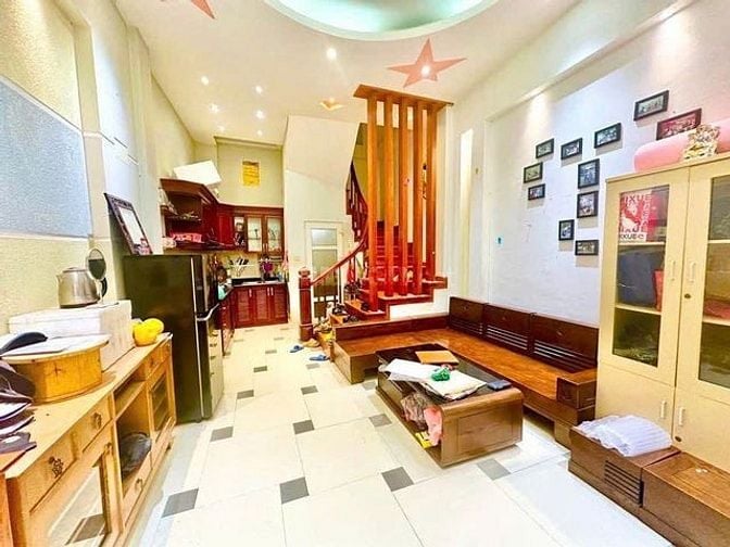 Bán nhà Nguyễn Khang, Cầu Giấy, 5 Tầng mới, Nội thất hiện đại, 7.9 Tỷ