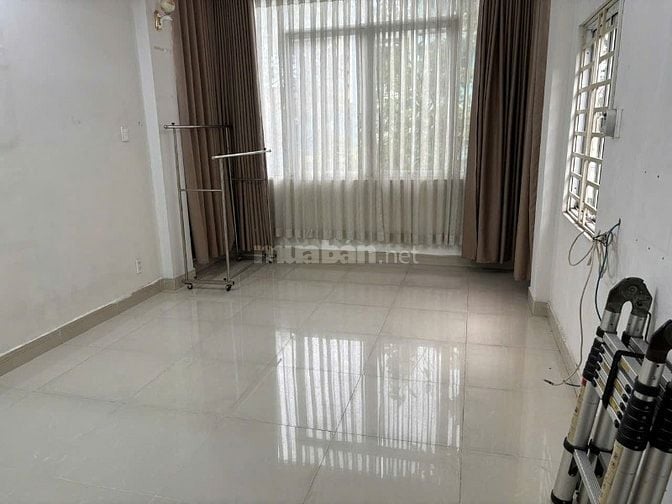 Cho thuê nhà mặt tiền Lê Hồng Phong, P2, Q10 Giá 47tr