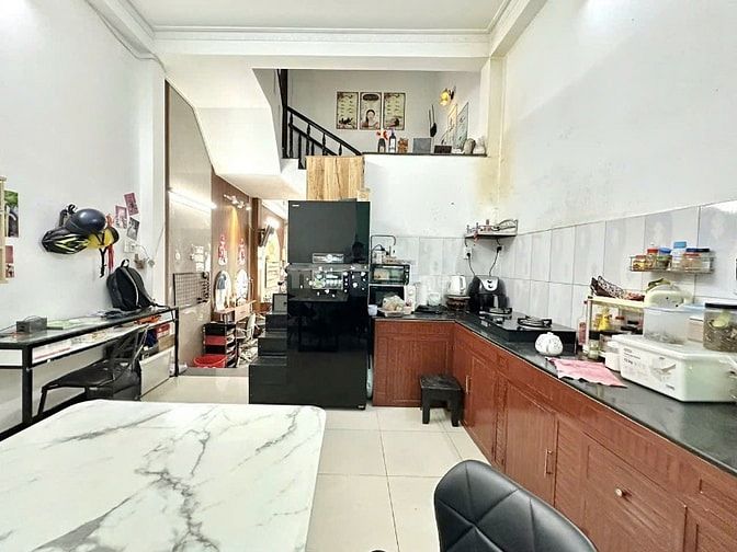 Bán nhà HXT Nguyên Hồng 75m2 ngang 4m tiện KD buôn bán sát PVĐ 8.8 tỷ.
