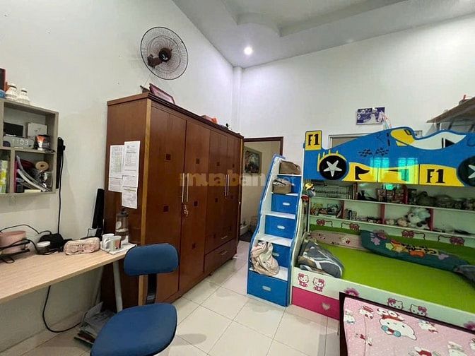 Bán nhà HXT Nguyên Hồng 75m2 ngang 4m tiện KD buôn bán sát PVĐ 8.8 tỷ.