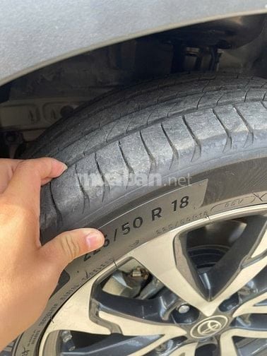 TOYOTA CROSS 1.8V, NHẬP KHẨU THÁI LAN