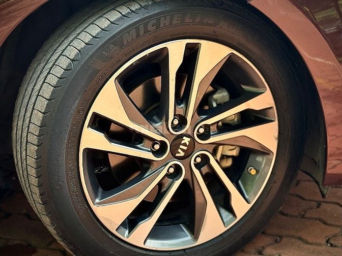 kia rondo ( số tự động ) chính chủ