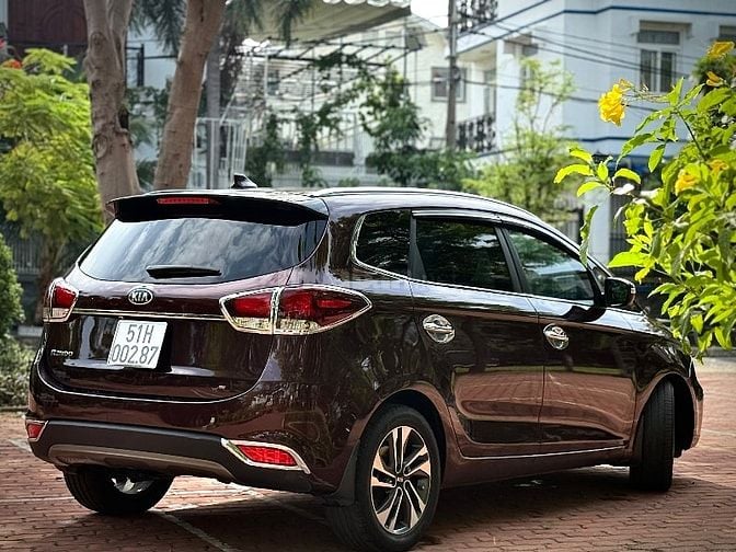 kia rondo ( số tự động ) chính chủ