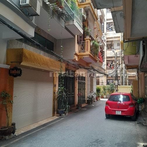 BÁN NHÀ ĐẸP, HIẾM NGUYỄN CHÍ THANH DT 40m2 x 5 TẦNG, Ô TÔ 30 CHỖ ĐỖ CỬ