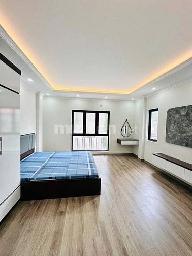 40M RA Ô TÔ TRÁNH , BA GÁC ĐỖ CỬA , SÁT BÃI GỬI Ô TÔ, NGÕ THOÁNG RỘNG.