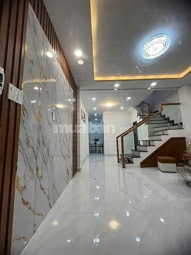 Bán nhà Đình Phong Phú, Q9. DTSD: 90m2, 2Lầu, SHR, Nở Hậu, Nhà Mới