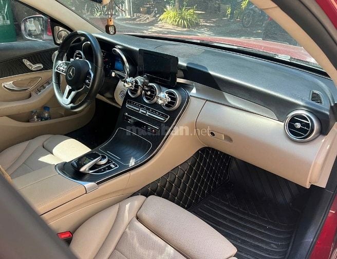 Mercedes C200 sx 2019 - Facelift Màu đỏ Pha lê - Nội thất kem