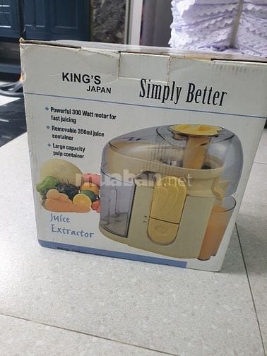 Nồi chiên không dầu, máy xay sinh tố đang dùng, máy ép mới tinh.