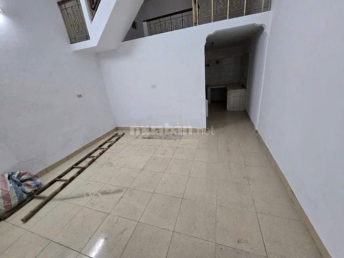 Không có căn Thứ 2 - Ngọc Khánh, con phố trung tâm dễ kinh doanh cho t