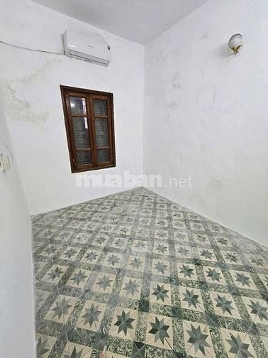 Không có căn Thứ 2 - Ngọc Khánh, con phố trung tâm dễ kinh doanh cho t