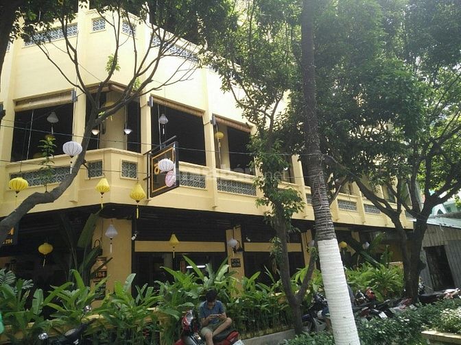 CHO THUÊ NHÀ 104 HOÀNG DIỆU, LÊ QUỐC HƯNG, Q4. 4 TẦNG, 730M2 CHỈ 150TR