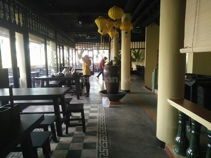 CHO THUÊ NHÀ 104 HOÀNG DIỆU, LÊ QUỐC HƯNG, Q4. 4 TẦNG, 730M2 CHỈ 150TR