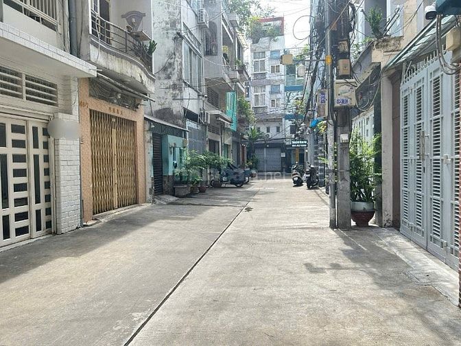 4 tầng- Nguyễn Tri Phương P9 Q10, 2PN , nhà đẹp có sẵn nội thất 