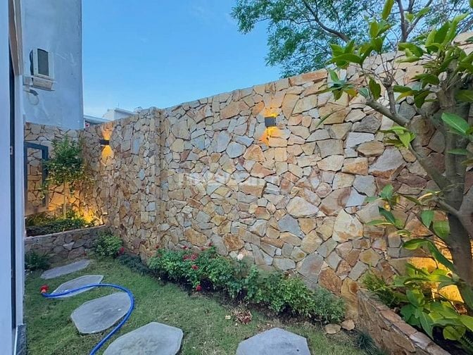 Nhà vườn mini 100m2 - 4 Phòng Ngủ - ngay Biển Nguyễn Tất Thành
