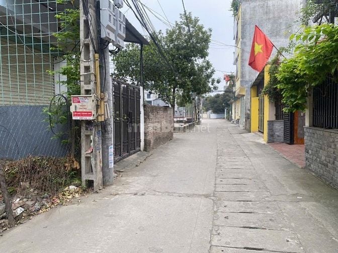 BÁN NHÀ 70M X 3 TẦNG TRỤC CHÍNH THÔN ĐÌA, NAM HỒNG.