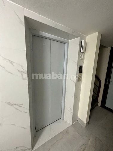 NHÀ ĐẸP THANG MÁY THÔNG SÀN ĐỐNG ĐA GIÁ CỰC TỐT