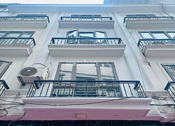 Bán nhà riêng Hoàng Mai 30m2, 5T gần chung cư Felix Homes 6,8tỷ