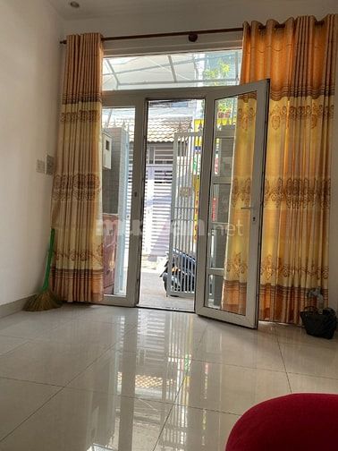Cho thuê nhà nguyên căn đường CMT8, hẻm xe hơi