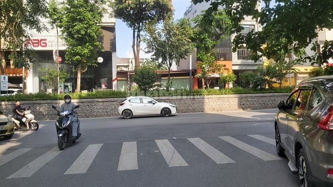 VIP NHẤT TÂY HỒ - Ô TÔ- NGÕ THÔNG - KINH DOANH - 3 BƯỚC RA HỒ TÂY 