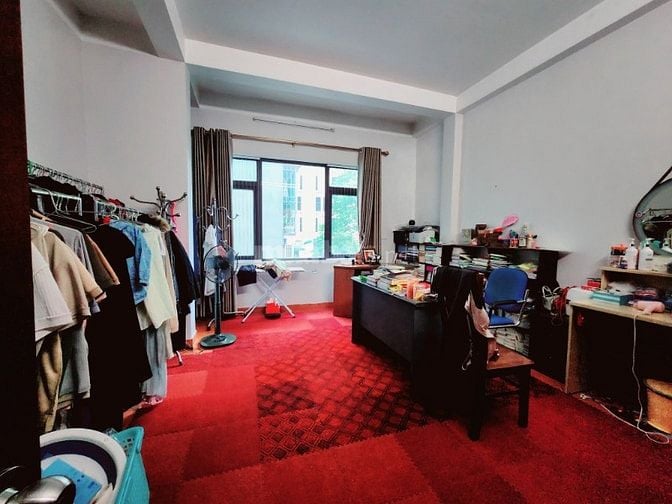  MẶT PHỐ LÔ GÓC 3 THOÁNG - GIÁ TỐT - CHỦ THIỆN TRÍ - OTO ĐỖ NGÀY ĐÊM