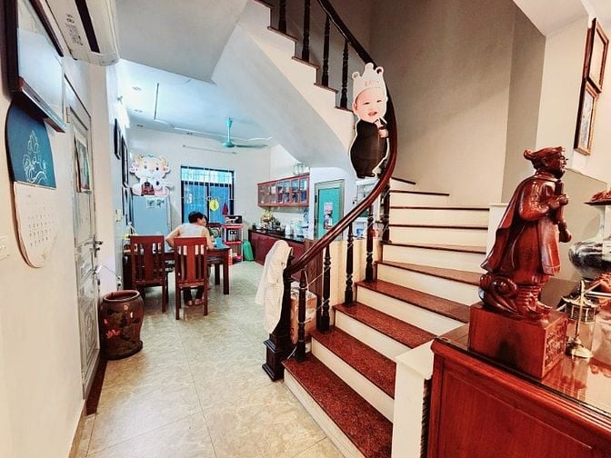  MẶT PHỐ LÔ GÓC 3 THOÁNG - GIÁ TỐT - CHỦ THIỆN TRÍ - OTO ĐỖ NGÀY ĐÊM
