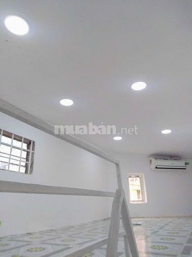 PHÒG NHỎ,DƯỚI ĐẤT, Tự DO,GÁC SUỐT,MÁYLẠNH, 1CHIẾC XE, rất tiện đi lại