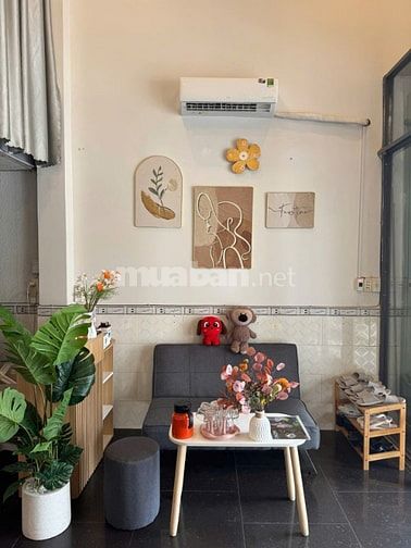 CẦN SANG NHUỢNG lại Spa Gội đầu dưỡng sinh, chăm sóc da và phun xăm 