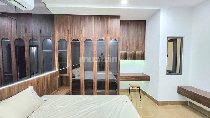 Đi nước ngoài định cư bán gấp nhà ở đường Võ Văn Tần, phường 6, quận 3