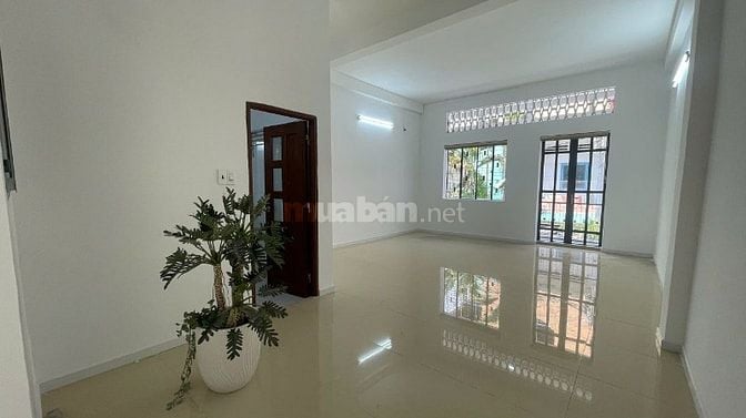Cho thuê nhà phố 227/2 Xô Viết Nghệ Tĩnh, nhà mới, hẻm xe hơi