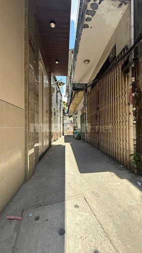 Nhà 2MT hẻm(4X11m). 100/dương Bá Trạc P2Q8 nhà mới đẹp
