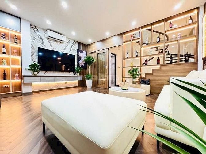 CHÍNH CHỦ BÁN NHÀ HOÀNG VĂN THÁI, GARA Ô TÔ, Ở NGAY GIÁ NHỈNH 12 tỷ 