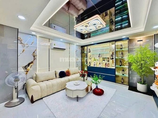 Bán gấp nhà ở đường Thiên Phước, phường 9, Tân Bình, giá 2 tỷ 500 triệ