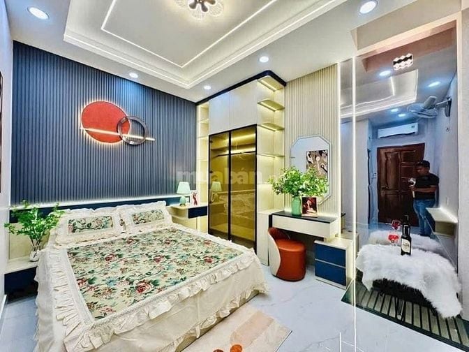 Bán gấp nhà ở đường Thiên Phước, phường 9, Tân Bình, giá 2 tỷ 500 triệ
