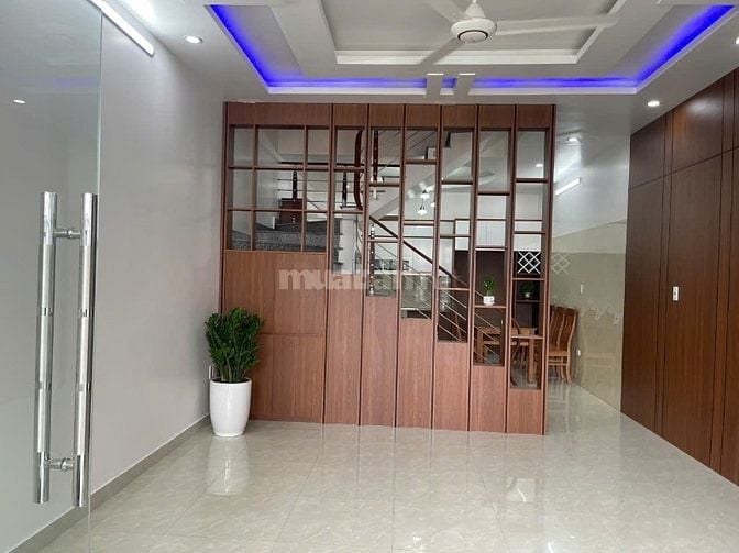 Bán nhà 3 tầng đẹp, thoáng mát tại Hoàng Mai, Đồng Thái, giá 2,45 tỷ