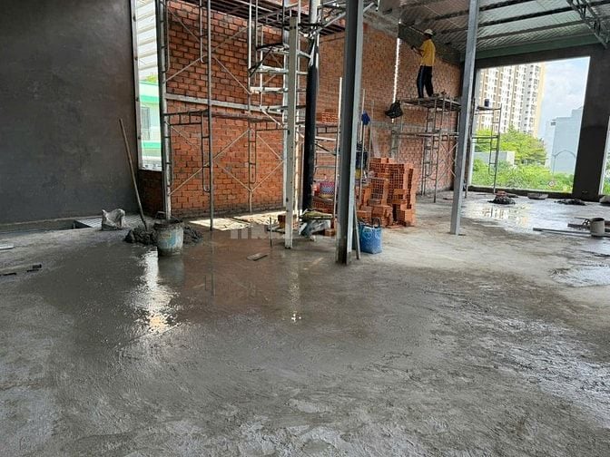 Cần cho thuê nhà căn góc hai mặt tiền đường 30m.
