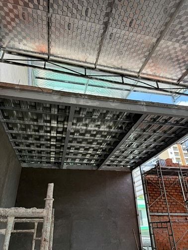 Cần cho thuê nhà căn góc hai mặt tiền đường 30m.