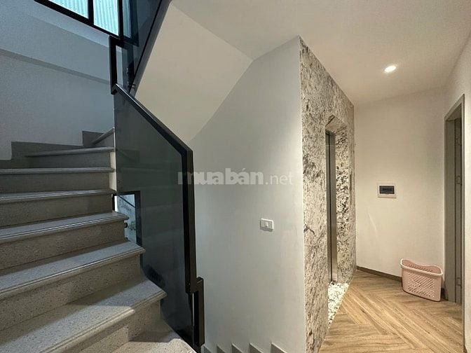 PHÂN LÔ NGỌC KHÁNH BA ĐÌNH - 7 TẦNG THANG MÁY - GARA Ô TÔ - SÁT PHỐ 